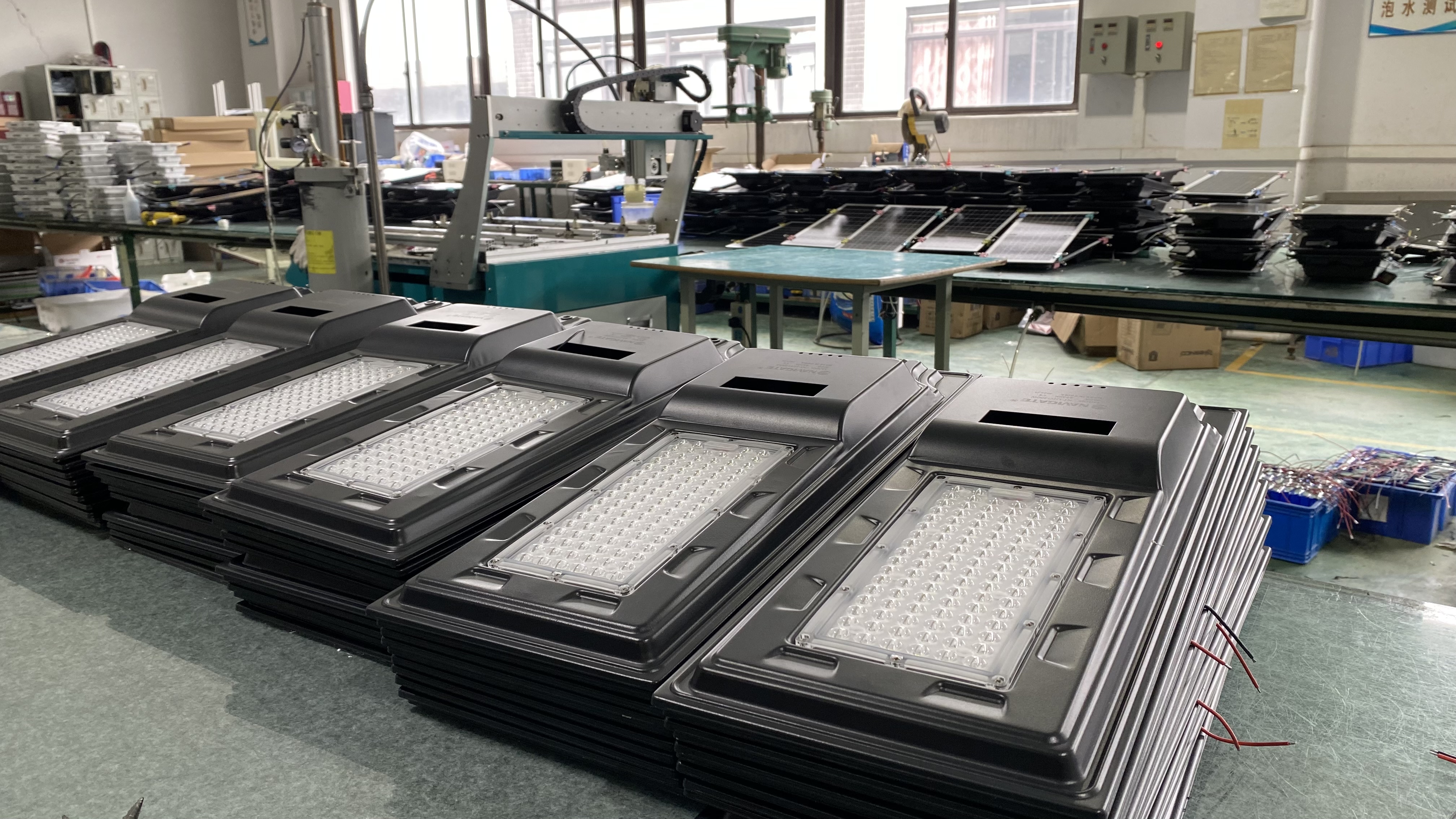 太陽(yáng)能一體化路燈-方盒(圖7)